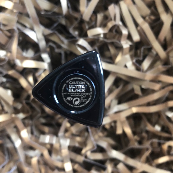 Hourglass Caution Extreme Lash Mascara Ultra Black - Picture 7 of 10